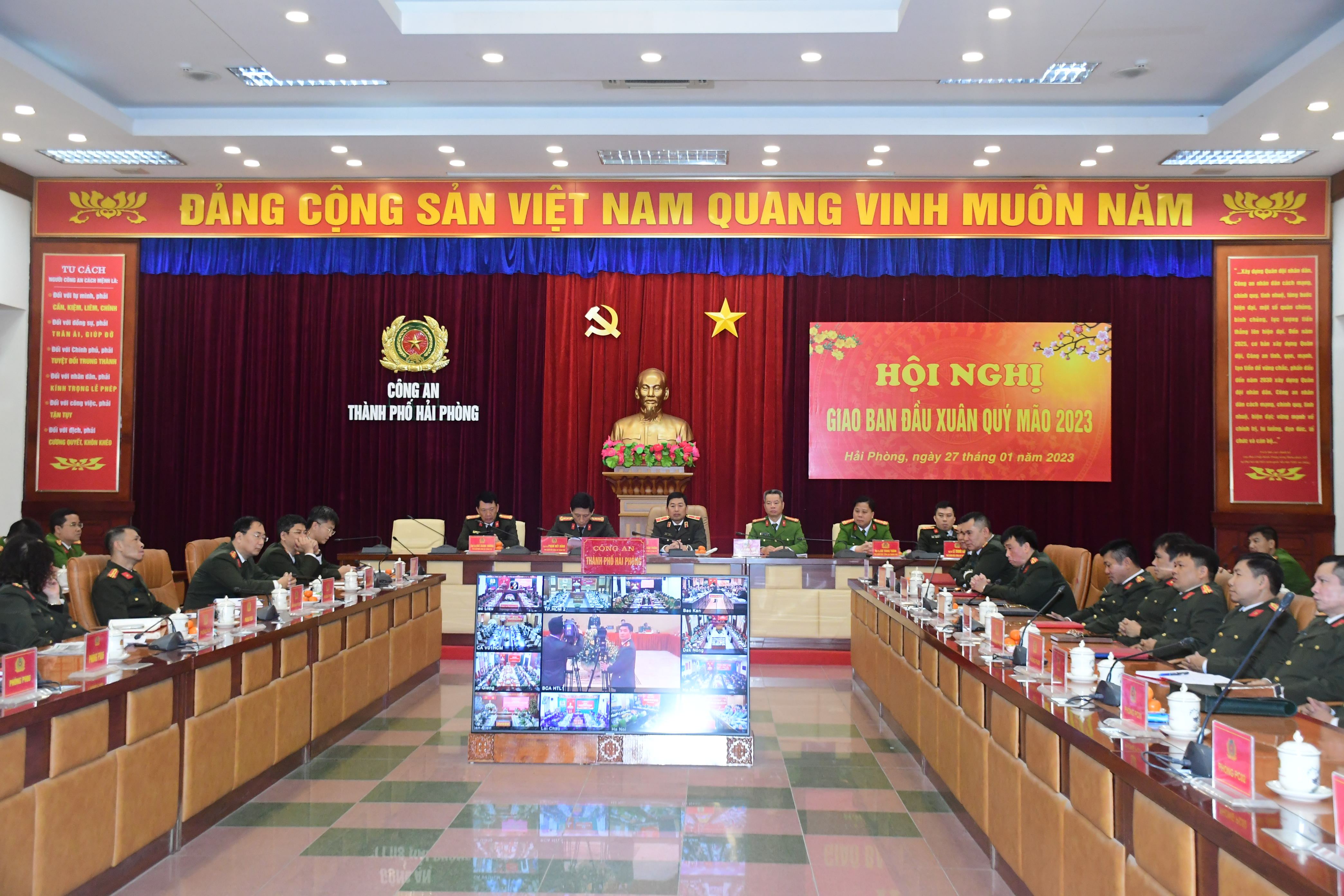 Lực lượng Công an nhân dân: Bảo đảm tuyệt đối an ninh, trật tự, phục vụ Nhân dân vui Xuân, đón Tết an toàn, lành mạnh, tiết kiệm